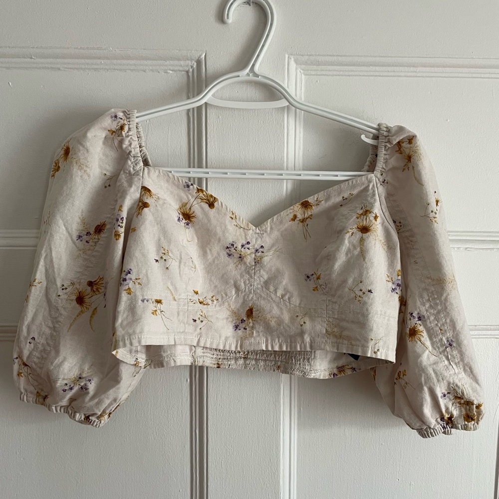H&M | Linen Floral Puff Sleeve Crop Top